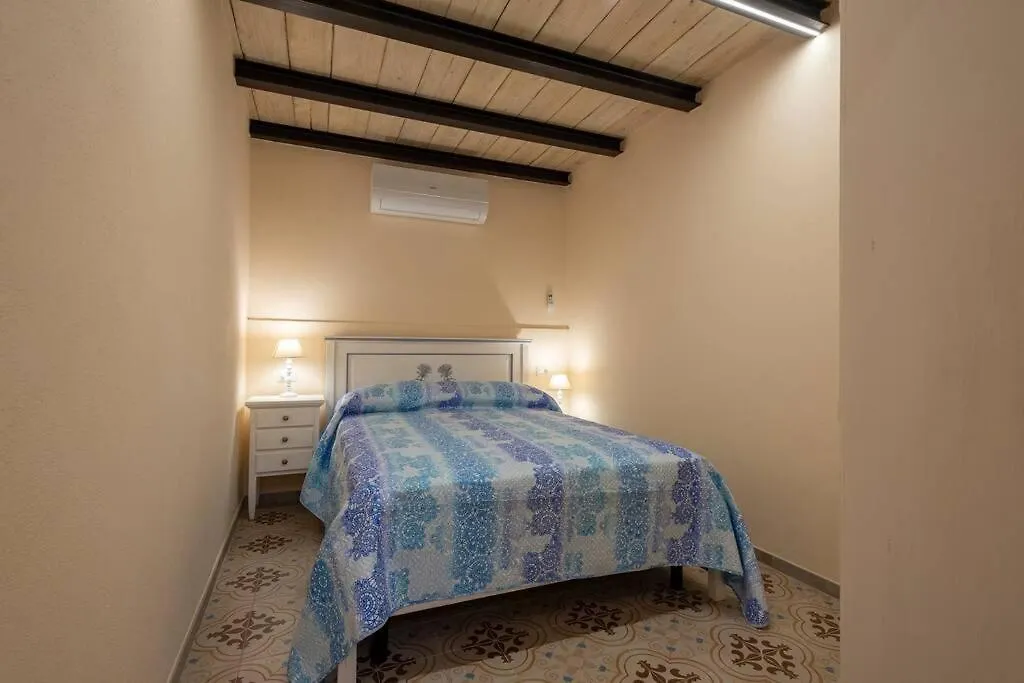Suite Il Teatro 알게로 0*,
